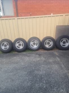 4 X 4 tyres and rims