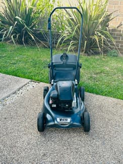 Victa Commando VICTA COMMANDO Lawnmower with Powerful 148cc Briggs & Stratton 4 Strok ...