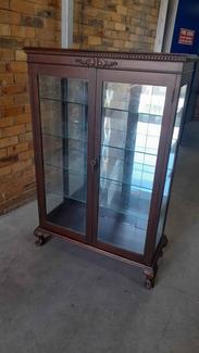 Display Cabinet - Lock and key - Cabinets in Blackburn South VIC ...