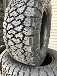 New Maxxis RAZR 265/60R18 LT AT 811 tyres
