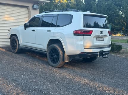 toyota landcruiser sahara | Buy New and Used Cars in Canberra